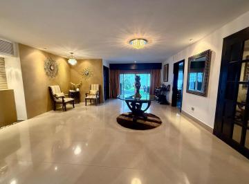 Casa de 3 habitaciones, Monterrey · Casa en Venta en Monterrey