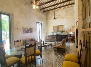 Casa de 2 habitaciones, Mérida · Casa Antigua Remodelada en Renta a Unas Cuadras del Centro Histórico en La Calle 60