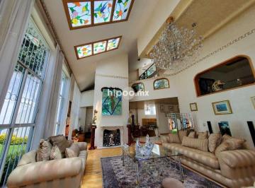 Casa · 1150m² · 5 Recámaras · 4 Estacionamientos · Casa en Venta en Fuentes del Pedregal, en Cerrada