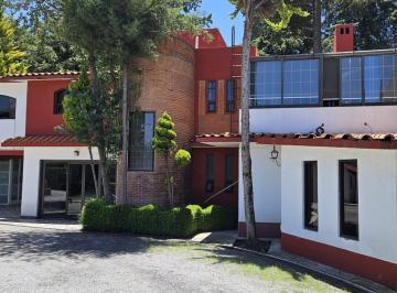 Casa en condominio · 295m² · 4 Recámaras · 1 Estacionamiento · Venta de Casa en Ex Hacienda Barbosa en Zinacantepec