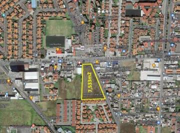 Terreno / Lote · 7533m² · Venta de Terreno Comercial 7,533 m² Sobre Av Leona Vicario en Metepec