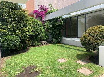 Casa en condominio · 356m² · 3 Recámaras · 6 Estacionamientos · Venta de Casa en Fraccionamieento San Carlos en Metepec