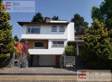 Casa · 450m² · 3 Recámaras · 4 Estacionamientos · Casa - Club de Golf Los Encinos