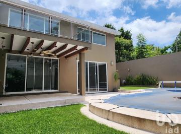 Casa · 257m² · 4 Recámaras · Venta de Casa en Vista Hermosa II, Cuernavaca, Morelos