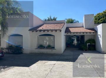 Casa · 510m² · 4 Recámaras · Casa en Venta en Jurica
