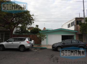 Casa · 506m² · 7 Recámaras · 8 Estacionamientos · Casa en Venta en Calle Valencia No. 295, Ignacio Zaragoza, Veracruz, Ver.