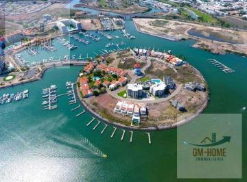 Departamento · 154m² · 2 Recámaras · 2 Estacionamientos · Departamento en Renta Anual en Isla Mazatlán, Marina