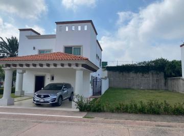 Casa · 235m² · 3 Recámaras · 2 Estacionamientos · Casa en Venta Fraccionamiento Residencial Las Hadas Zona Country