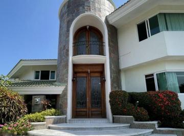 Casa · 602m² · Venta de Casa en Costa de Oro
