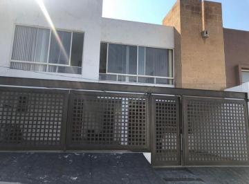 Casa · 405m² · 3 Recámaras · 2 Estacionamientos · Venta, Casa, Jardines del Campestre
