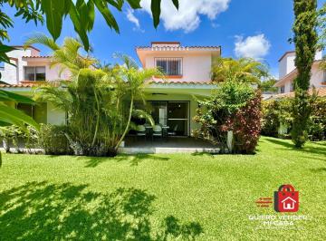 Casa · 120m² · 2 Estacionamientos · Casa en Renta con Alberca en Residencial Villas 1 – Santa Fe