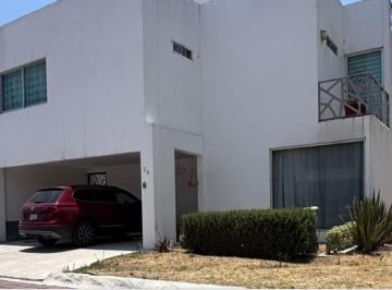 Casa de 3 habitaciones, Cuautlancingo · Casa en Venta en Fraccionamiento El Lucero Cholula