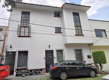 Casa · 187m² · 5 Recámaras · Casa en Venta en San Angel