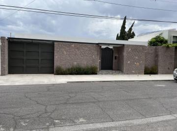Casa de 3 habitaciones, Chihuahua · Casa Venta en Lomas del Santuario Chihuahua