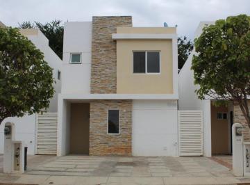 Casa · 140m² · 3 Recámaras · 2 Estacionamientos · Casa en Almar Residencial
