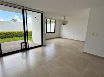 Casa en condominio de 3 habitaciones, Querétaro · Casa en Renta en El Canto Juriquilla Santa Fe + Terraza + Jardín + Alberca + Seguridad + 3 Recámara