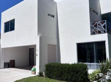 Casa de 3 habitaciones, San Andrés Cholula · Casa en Venta en Fraccionamiento Lucero, San Pedro Cholula, Atrás de Plaza San Diego