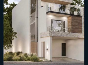Casa de 3 habitaciones, Monterrey · Casa en Venta en La Rioja, Monterrey N. L