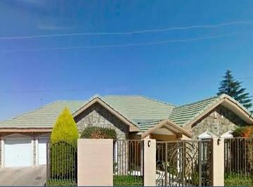 Casa de 4 habitaciones, Hidalgo del Parral · Lasm50 - Solidez y Ubicación: Tu Próximo Hogar en Altavista