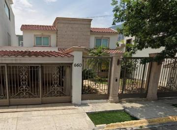 Casa de 5 habitaciones, Monterrey · Lasm37 - ¡Vive Donde Todo Sucede!