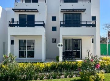 Casa de 3 habitaciones, Cuautla · Casa en Venta con Alberca a 15 Minutos de Cuautla Morelos