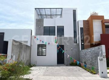 Casa · 136m² · 3 Recámaras · 2 Estacionamientos · Casa en Venta Nueva Fracc San Ramon Villa de Alvarez, Colima