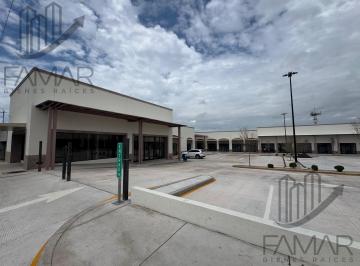 Local comercial · 136m² · 67 Estacionamientos · Local en Zarco