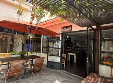 Local comercial · 90m² · 1 Recámara · Local en Plaza Marina