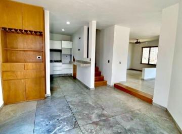Casa de 4 habitaciones, Cuernavaca · Casa con Alberca en Cuernavaca Roof, Garden con Jacuzzi, Acabados
