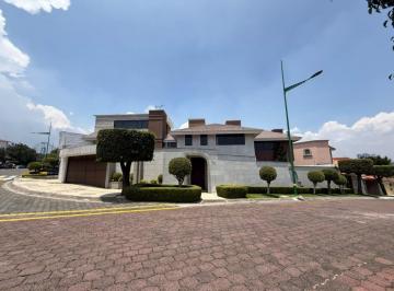 Casa de 4 habitaciones, Tlalpan · En Venta Magnífica Casa en Fraccionamiento Cerrado Jardines en La Montaña