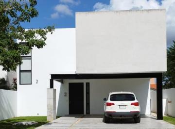 Casa de 4 habitaciones, Mérida · Casa en Renta con Recámara en P/baja en Parque Central, Cholul, Mérida