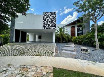 d51c2c514b9ba02e41f8cf590f05290b9ba806ae50c3f7f2ff03c134c9fe9078 · Casa en Venta con Vista a Campo y Lago en La Privada Kilil, Yucatán Country Club