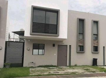 Casa en condominio · 115m² · 3 Recámaras · 2 Estacionamientos · Casa en Venta en Altaterra II