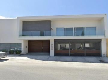 Casa de 4 habitaciones, Monterrey · Lasm38 - Tu Próxima Propiedad en La Mejor Zona de Monterrey