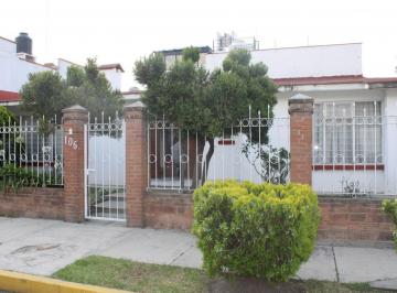Casa · 335m² · 4 Recámaras · 4 Estacionamientos · Casa en Venta, Club de Golf San Carlos.