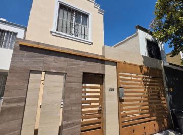 Casa de 3 habitaciones, Monterrey · Casa en Cumbres San Agustín