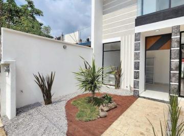 Casa de 3 habitaciones, Coatepec · Casa en Venta en Coatepec, Veracruz