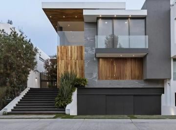 Casa de 3 habitaciones, Zapopan · Casa de Lujo en Venta – Puerta Las Lomas (Av Universidad)