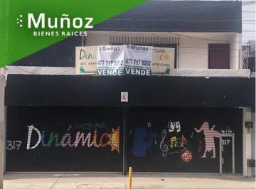 Casa · 427m² · 8 Recámaras · 4 Estacionamientos · Inversión Estratégica: Casa Remodelada Sobre Blvd en Venta, Punto Verde León Gto