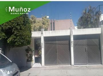 Casa · 388m² · 4 Recámaras · 3 Estacionamientos · Punto Verde Casa en Venta – León Gto