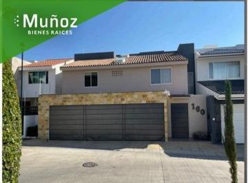 Casa · 315m² · 3 Recámaras · 3 Estacionamientos · Casa en Venta León Gto - Cañada del Refugio Norte