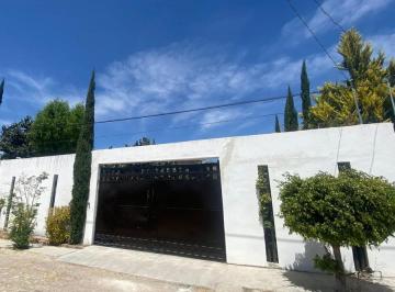 Casa · 494m² · 5 Recámaras · 4 Estacionamientos · Casa en Venta en Lomas de Comanjilla, León, Gto.