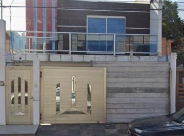 Casa · 230m² · 3 Recámaras · 2 Estacionamientos · Casa con Muy Buena Ubicación en Ciudad Madero, Tamps