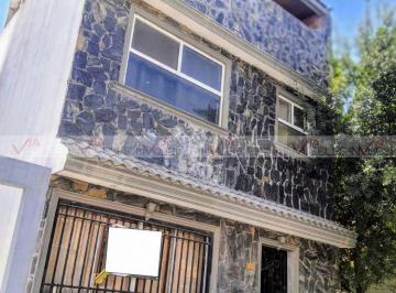 Casa · 240m² · 4 Recámaras · Casa en Venta en Monterrey