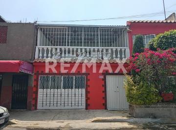 Casa · 306m² · 5 Recámaras · 2 Estacionamientos · Casa en Venta en Nezahualcoyotl - (4)