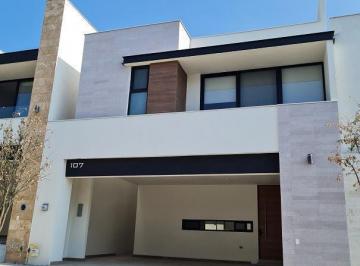 Fachada · Casa Renta 7419