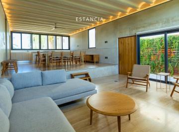 Casa · 330m² · 2 Recámaras · 4 Estacionamientos · Casa en Venta o Renta en Laguna 1 Puerto Cancún