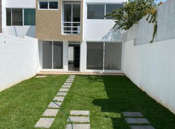 Casa de 3 habitaciones, Cuautla · Vendo Casa con Grandes Espacios y Jardín Aprovecha Tu Crédito! en Cuautla Morelos