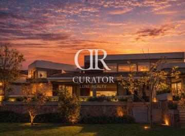 Casa · 900m² · 5 Recámaras · 4 Estacionamientos · Casa en Venta en El Campanario, Querétaro.
