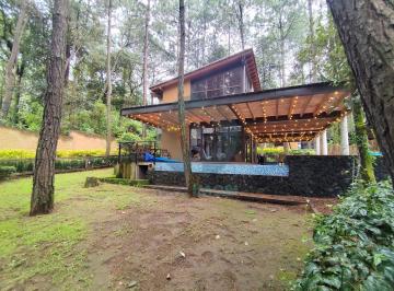 Casa en condominio · 405m² · 4 Recámaras · 2 Estacionamientos · Casa en Condominio con Alberca, Jacuzzi y Vista Al Bosque, 1 Fracción
